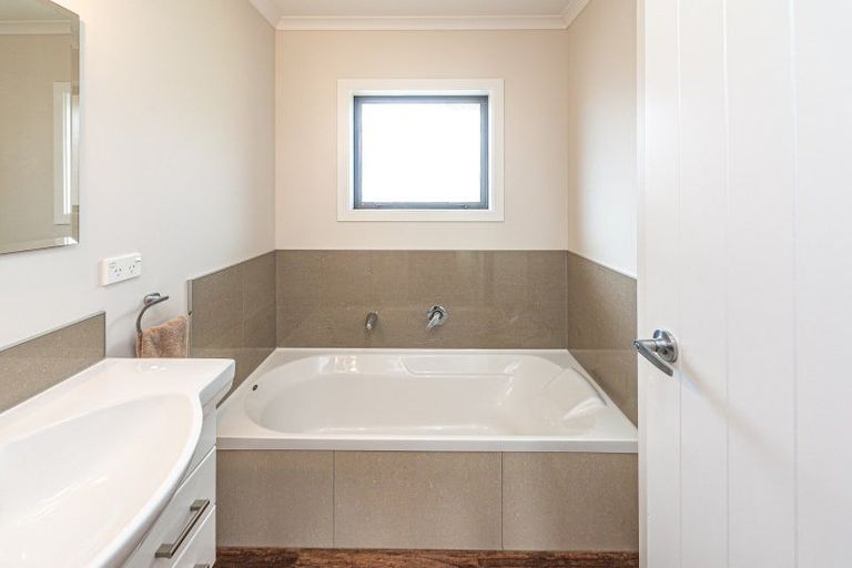 Photo of property in 65 Durie Vale Road, Durie Hill, Whanganui, 4500