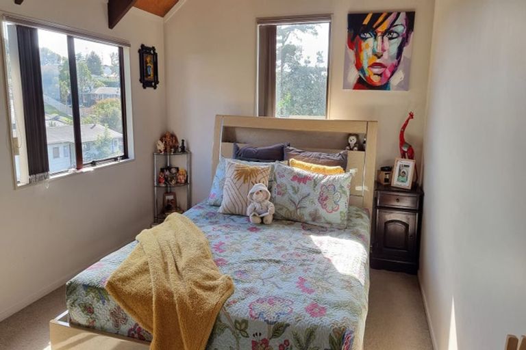 Photo of property in 2/29 Kemp Road, Massey, Auckland, 0614