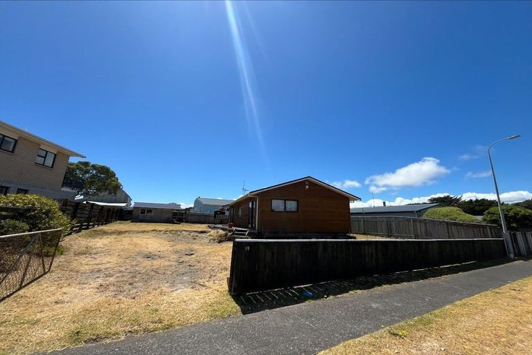 Photo of property in 19 Scott Avenue, Otaki Beach, Otaki, 5512