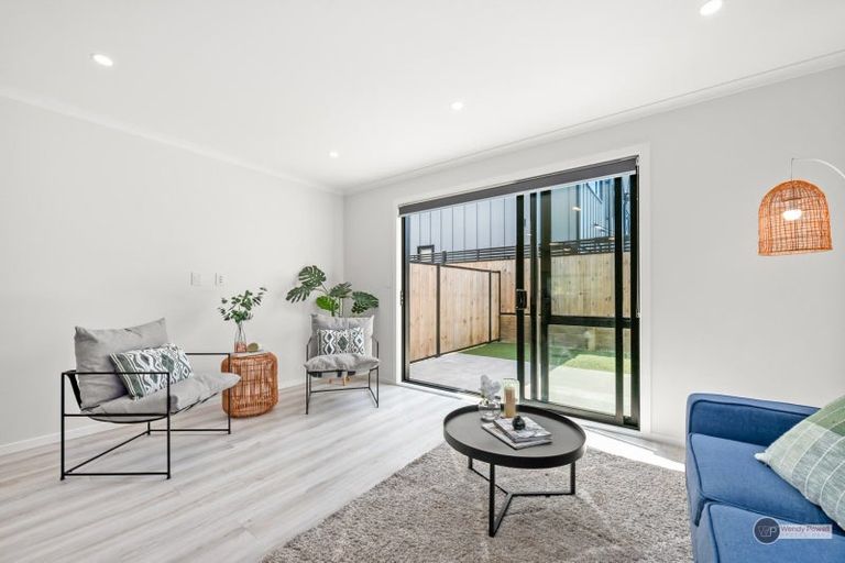 Photo of property in 38 Dahl Drive, Wallaceville, Upper Hutt, 5018