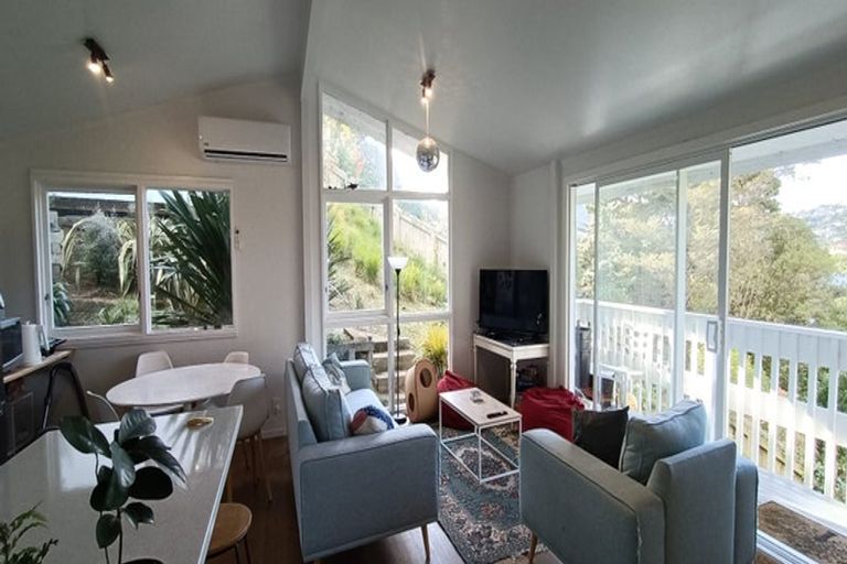 Photo of property in 12 Chartwell Drive, Crofton Downs, Wellington, 6035