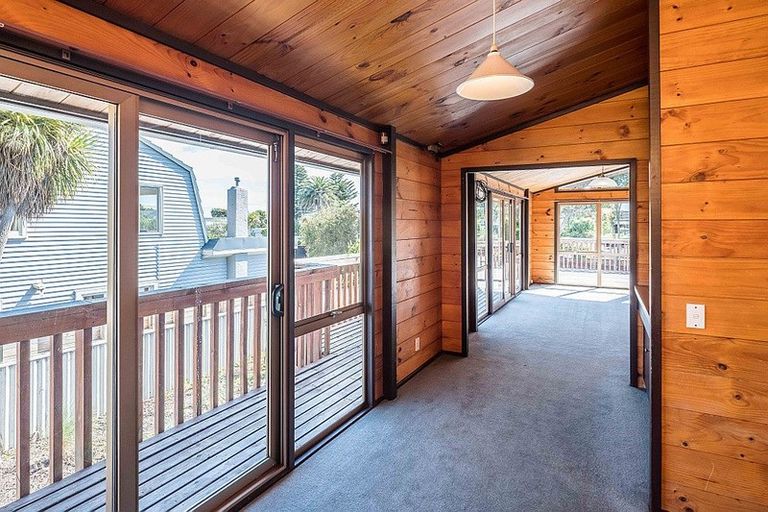 Photo of property in 64 Manly Street, Paraparaumu Beach, Paraparaumu, 5032