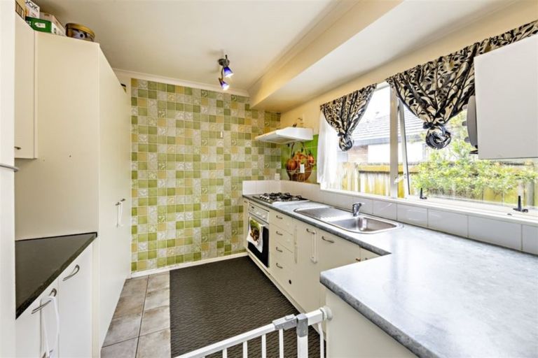 Photo of property in 16 Portrush Lane, Takanini, 2112