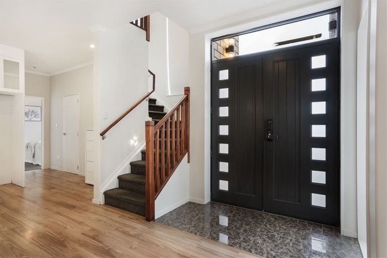 Photo of property in 11 Evelina Lane, Flat Bush, Auckland, 2019