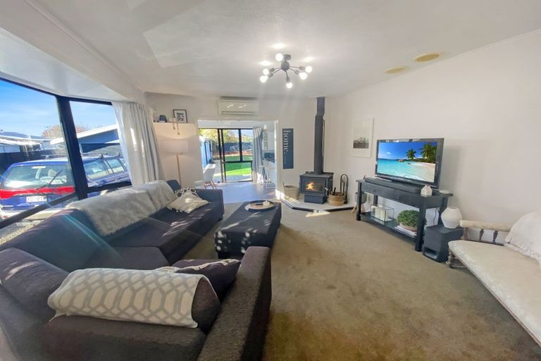 Photo of property in 11 Penelope Place, Casebrook, Christchurch, 8051