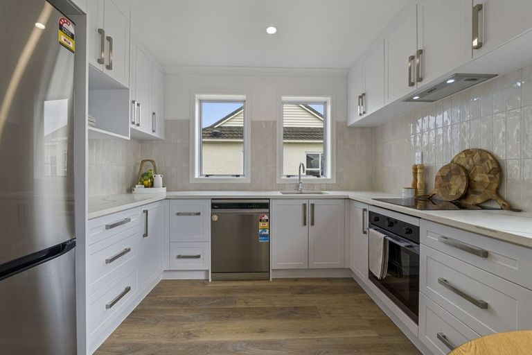 Photo of property in 58 Wrantage Street, Westown, New Plymouth, 4310