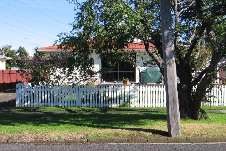 Photo of property in 2/7 Millen Avenue, Pakuranga, Auckland, 2010