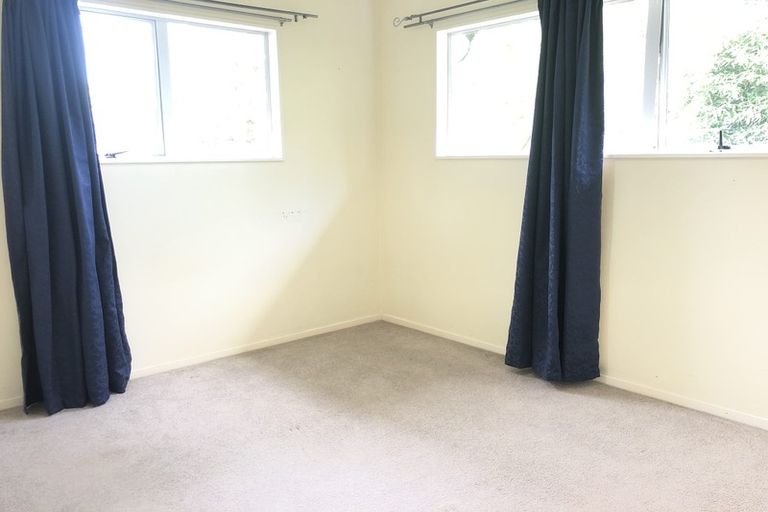 Photo of property in 89 Woodglen Road, Glen Eden, Auckland, 0602