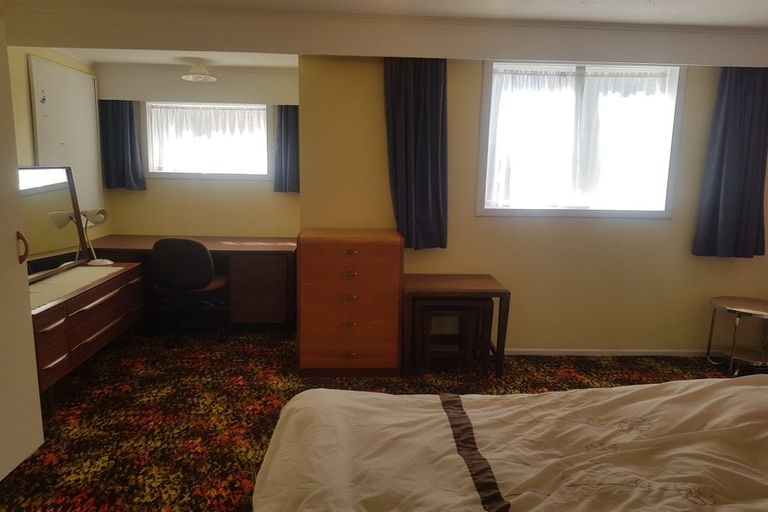 Photo of property in 85 Beauchamp Street, Karori, Wellington, 6012