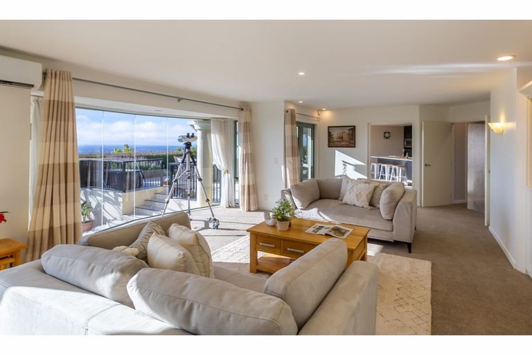 Photo of property in 34 Harry Ell Drive, Cashmere, Christchurch, 8022