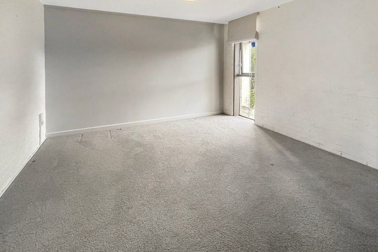 Photo of property in 141a Churton Drive, Churton Park, Wellington, 6037