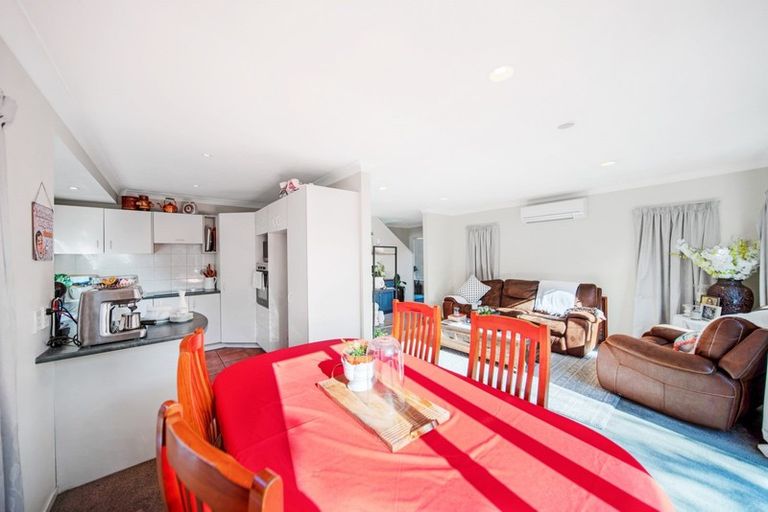 Photo of property in 2/363 Pakuranga Road, Pakuranga Heights, Auckland, 2010