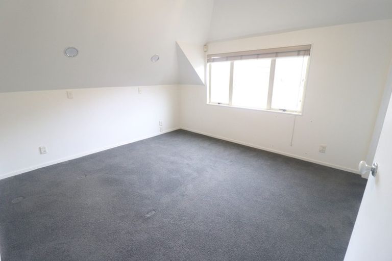 Photo of property in 8 Bushlands Park Drive, Albany, Auckland, 0632