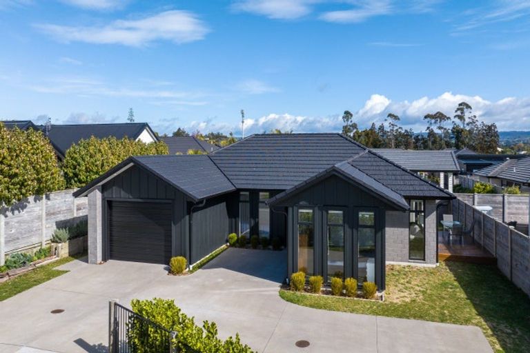 Photo of property in 25 Kayelene Place, Omokoroa, 3114