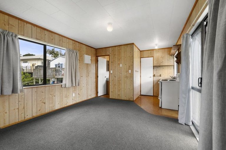 Photo of property in 6 Helen Place, Raglan, 3225