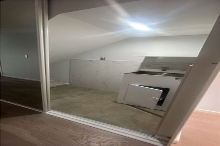 Photo of property in 75 Bordeaux Parade, Te Atatu South, Auckland, 0610