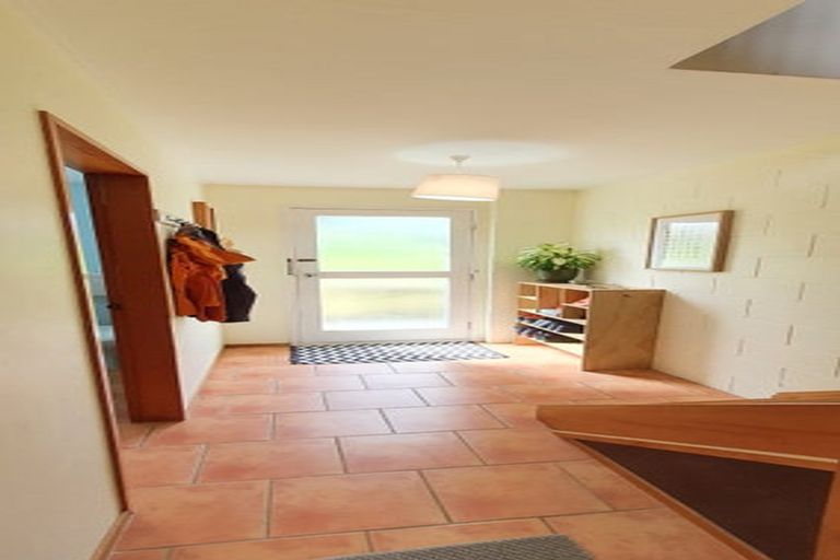 Photo of property in 50u2 Buckley Road, Southgate, Wellington, 6023