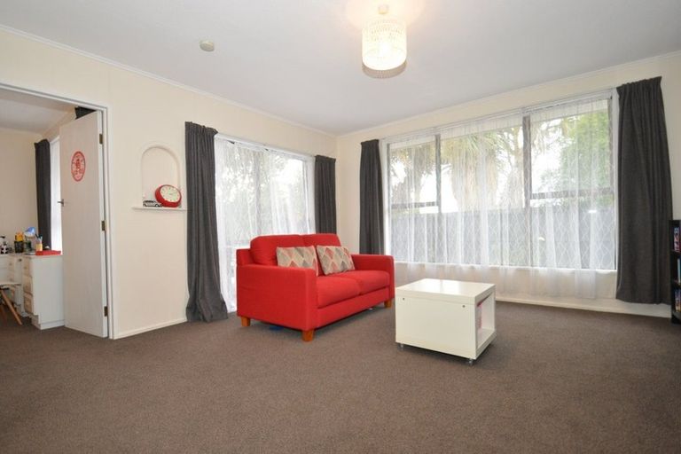 Photo of property in 33 Seymour Street, Hornby, Christchurch, 8042