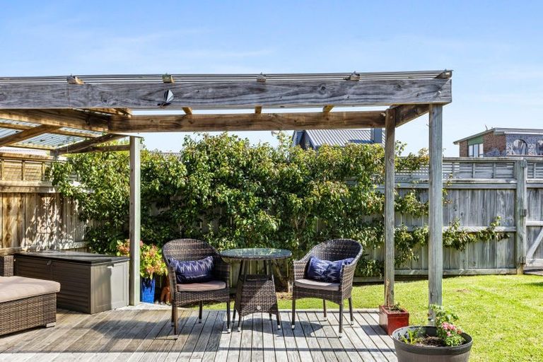 Photo of property in 2/38 Albatross Road, Red Beach, 0932