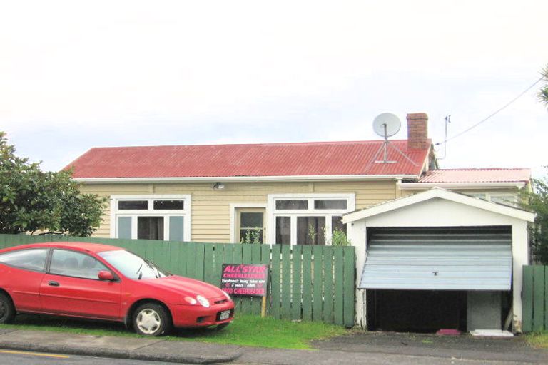Photo of property in 57 James Laurie Street, Henderson, Auckland, 0612