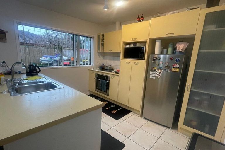 Photo of property in 64 Sandwick Drive, Weymouth, Auckland, 2103