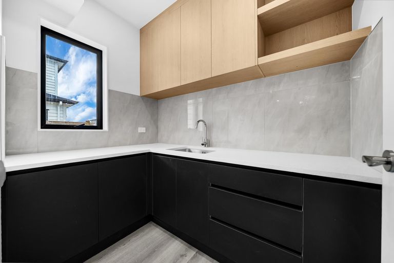 Photo of property in 16 Gertrude Cole Road, Clarks Beach, 2122
