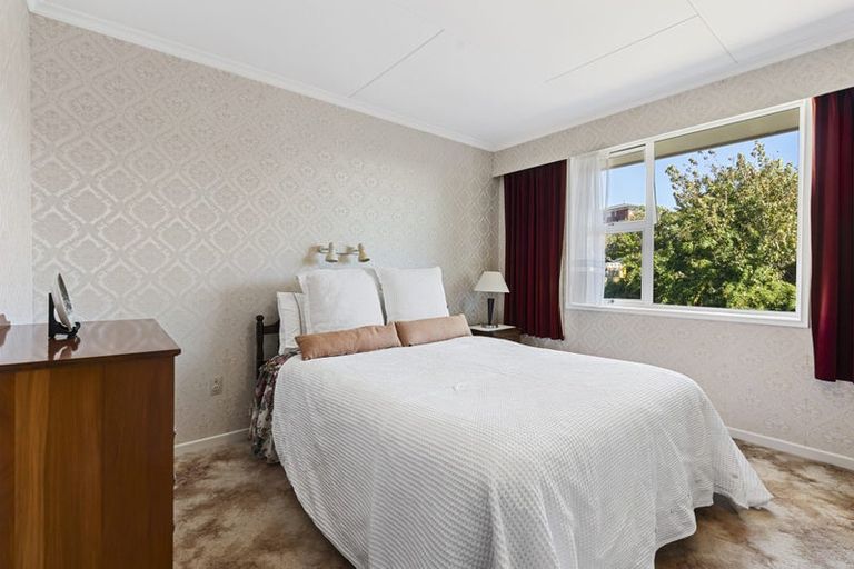 Photo of property in 20 Alberta Road, Glen Avon, New Plymouth, 4312