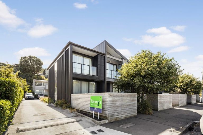 Photo of property in 74u5 Derwent Street, Island Bay, Wellington, 6023