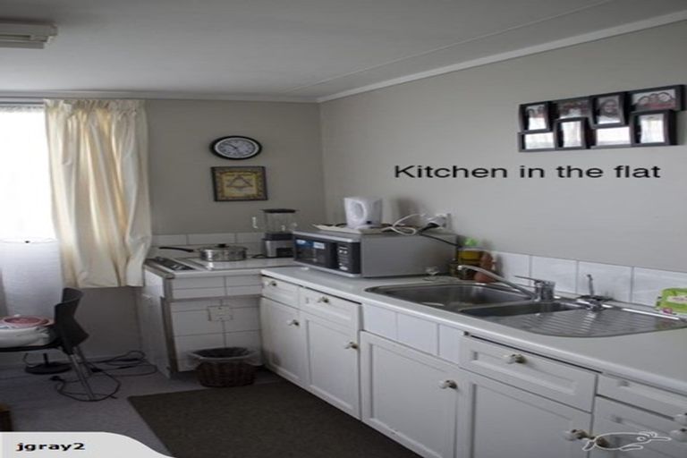 Photo of property in 84 Hillcrest Drive, Kelvin Grove, Palmerston North, 4414