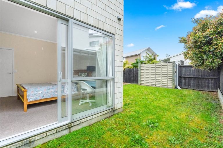 Photo of property in 33 Kanuka Road, Hobsonville, Auckland, 0616