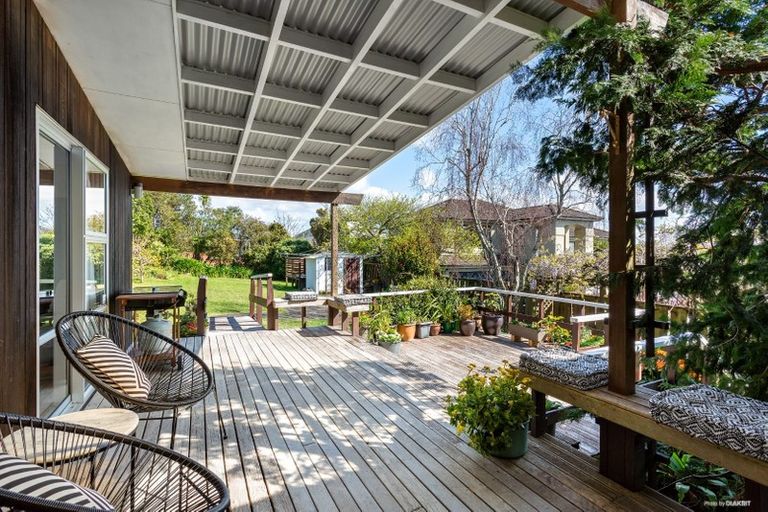 Photo of property in 18 Speedy Crescent, Hillcrest, Auckland, 0627