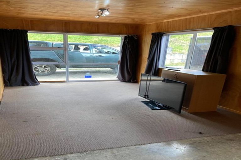 Photo of property in 21a Hyland Place, Waiuku, 2681