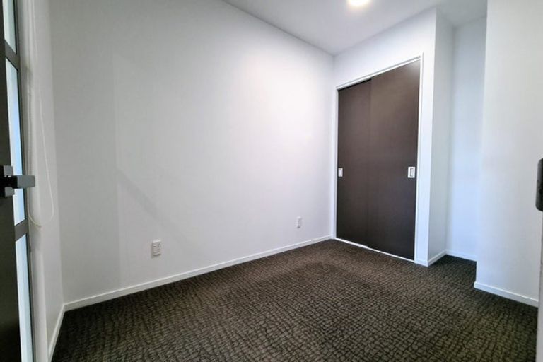 Photo of property in Revolucion Apartments, 203e/28 Torrens Terrace, Mount Cook, Wellington, 6011