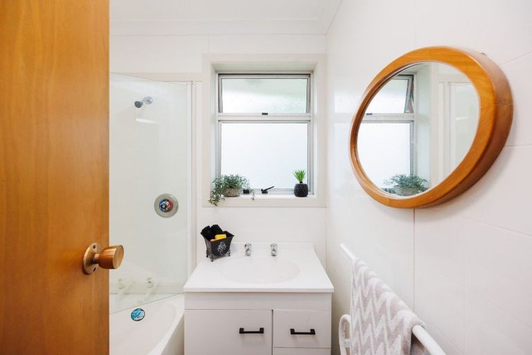 Photo of property in 4 Waihi Place, Westbrook, Palmerston North, 4412