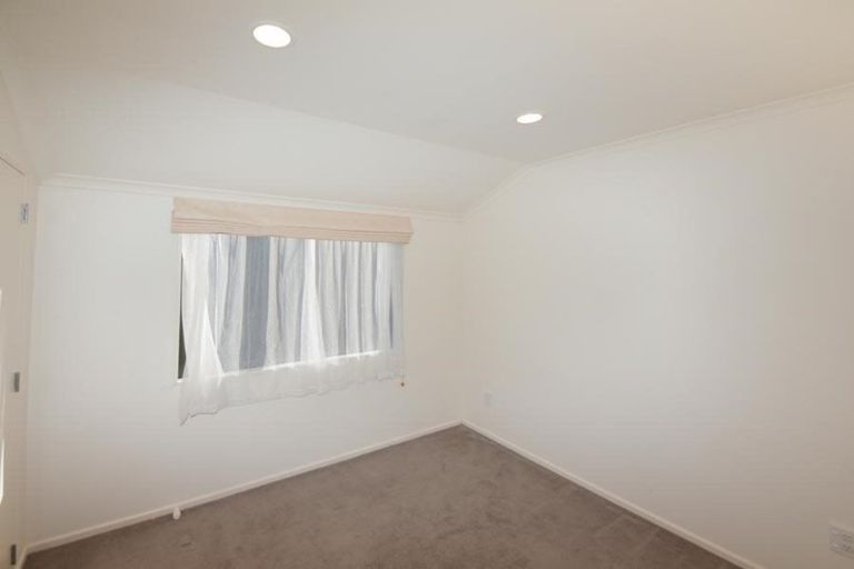 Photo of property in 39 Waverton Terrace, Churton Park, Wellington, 6037