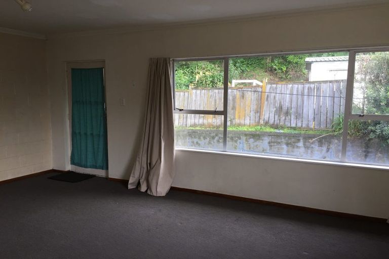 Photo of property in 31 Brixham Way, Newtown, Wellington, 6021