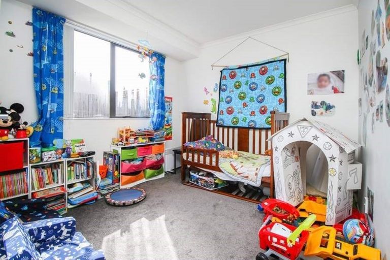 Photo of property in 16a Hunua Road, Papakura, 2110