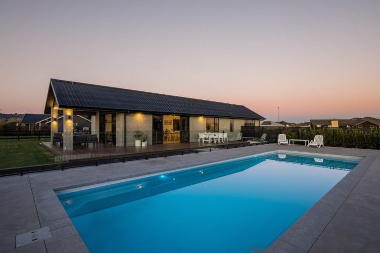 Photo of property in 49 Mike Smith Drive, Cambridge, 3434