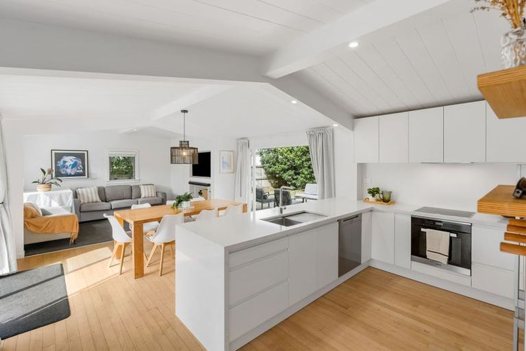 Photo of property in 1206 Papamoa Beach Road, Papamoa Beach, Papamoa, 3118