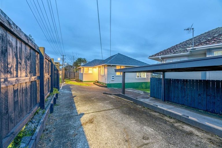 Photo of property in 61 Pomaria Road, Henderson, Auckland, 0610