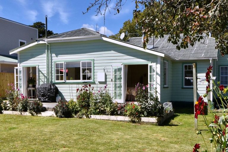 Photo of property in 206 Main Street, Greytown, 5712