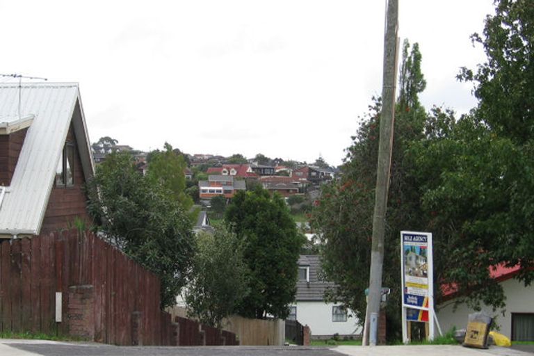 Photo of property in 80 Colwill Road, Massey, Auckland, 0614