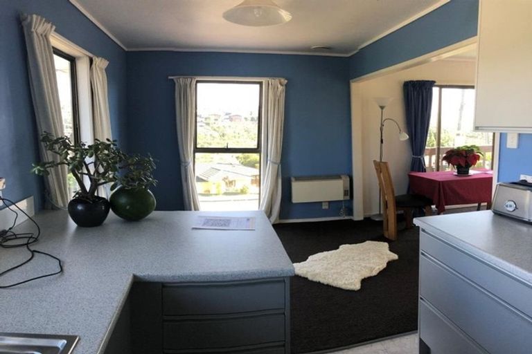 Photo of property in 1/12 Glenvar Road, Torbay, Auckland, 0630