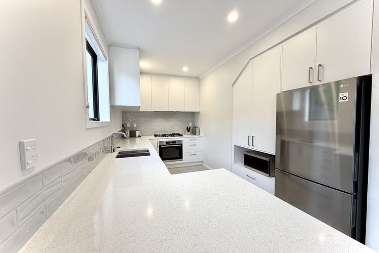 Photo of property in 21 Koreke Close, Kenepuru, Porirua, 5022
