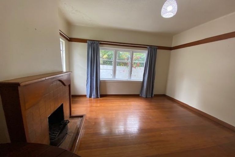 Photo of property in San Marino Apartments, 2/4 Oak Park Avenue, Te Aro, Wellington, 6011