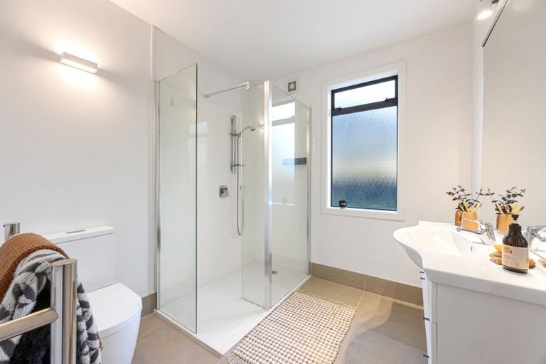Photo of property in 239 Weston Road, St Albans, Christchurch, 8052