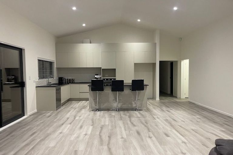 Photo of property in 62 Mataikokako Loop, Kawakawa Bay, 2585