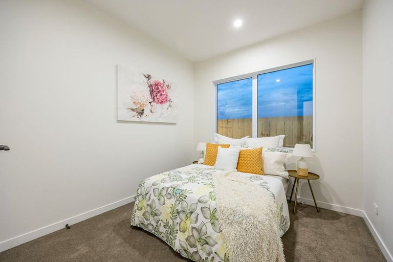 Photo of property in 38 Horokaka Street, Massey, Auckland, 0614