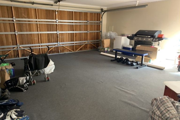 Photo of property in 9 Kalmore Place, Flat Bush, Auckland, 2016