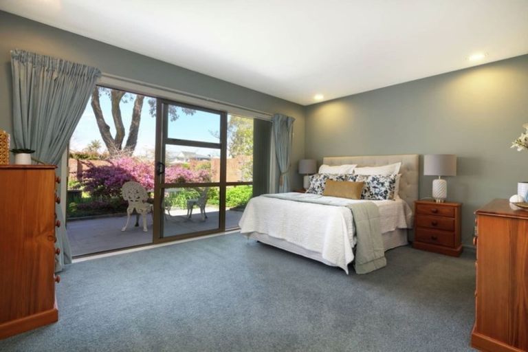 Photo of property in 133 Fisher Parade, Sunnyhills, Auckland, 2010